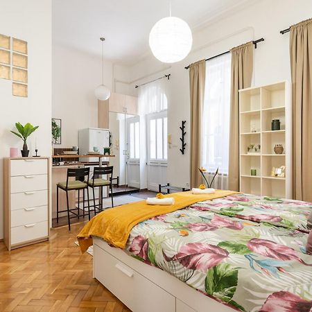 Cosmopolitan Studio - Chic Getaway In A Fancy Neighbourhood Budapest Eksteriør billede