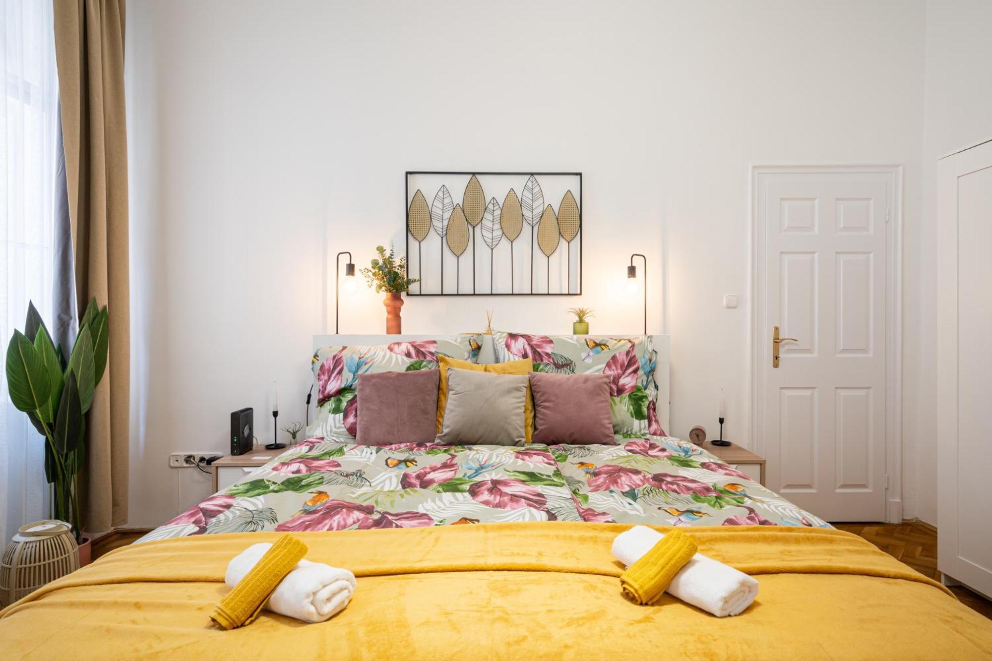 Cosmopolitan Studio - Chic Getaway In A Fancy Neighbourhood Budapest Eksteriør billede