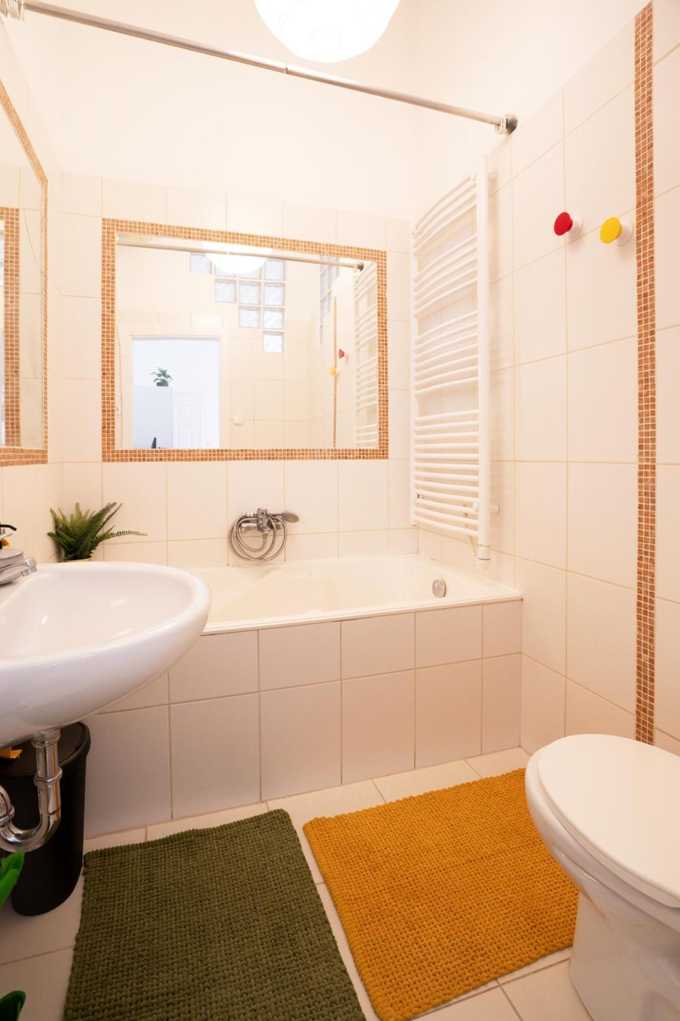 Cosmopolitan Studio - Chic Getaway In A Fancy Neighbourhood Budapest Eksteriør billede